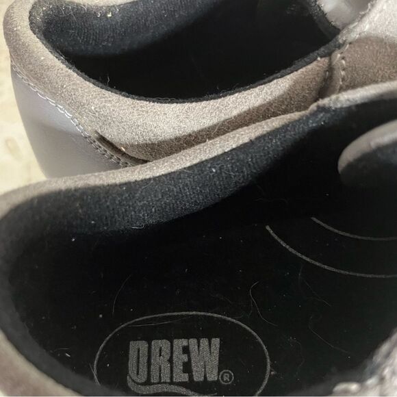 DREW Grey Stretch Leather Shoes Moonwalk Slip On Suede Adjustable Strap Size 6 - Picture 7 of 10